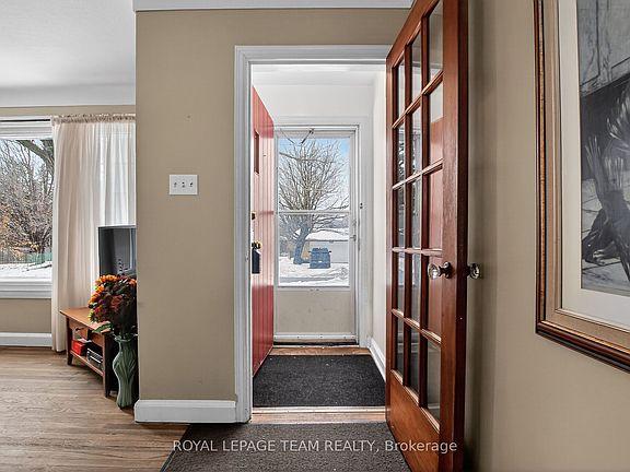 4th image of 36 Rita Ave