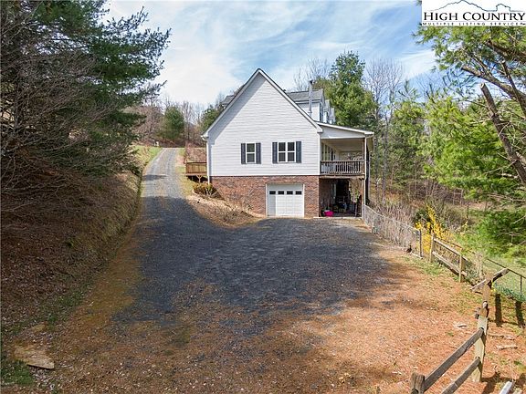 5th image of 449 Meadow Ridge Drive