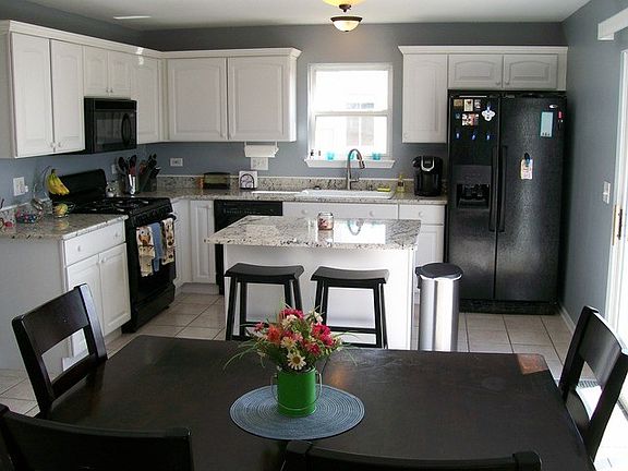 4th image of 2229 W Waterford Ct