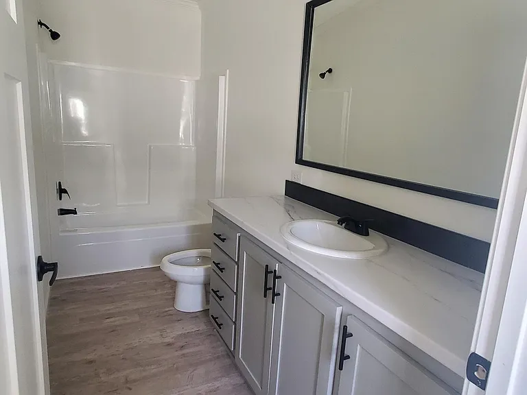 740 Hollow Ln — Photo 10
