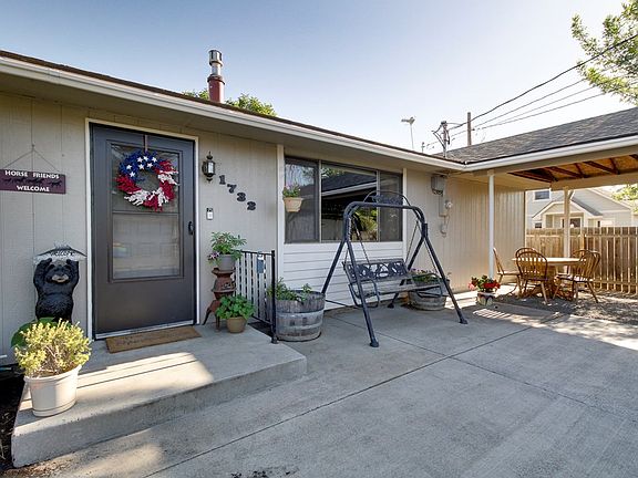 3rd image of 1732 Walla Ave