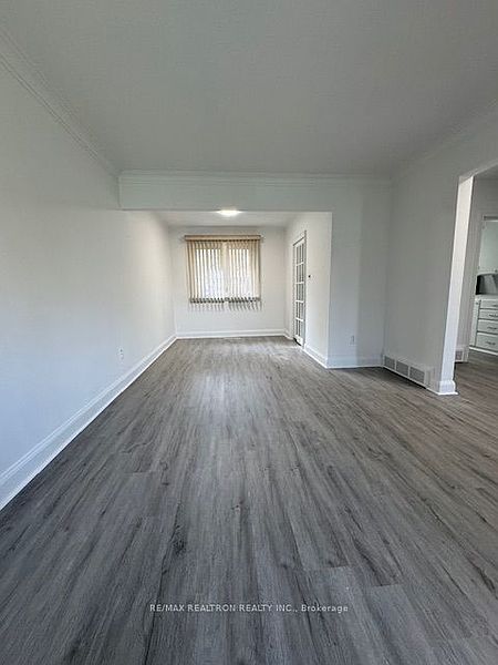 Toronto House for rent - 4 Bedrooms — photo 6