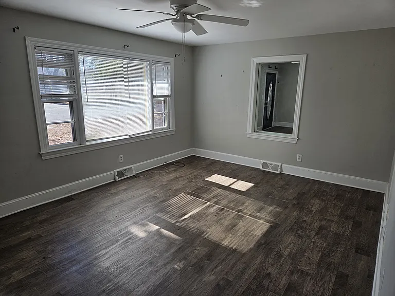 501 Pittman Dr — Photo 12