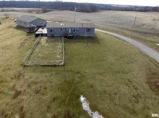 879 230th St, Viola, IL 61486