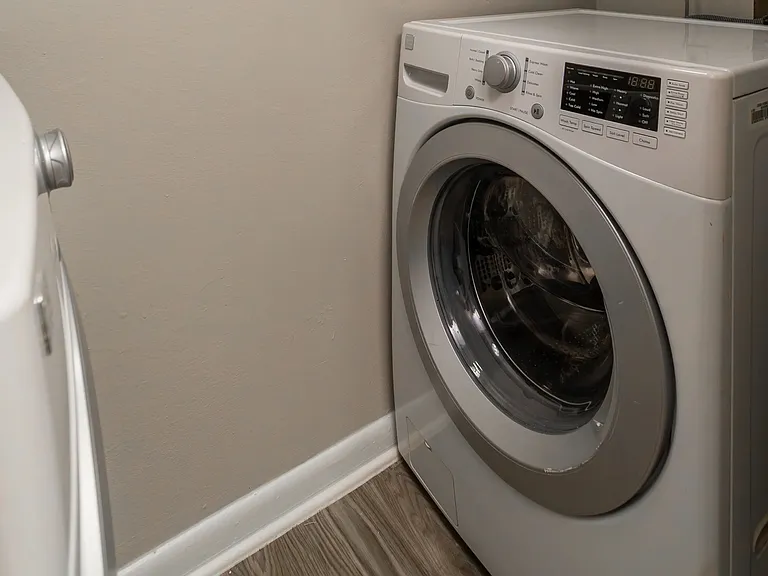 Full-size in-home washer and dryer units provide both style and efficiency in every residence at The View.