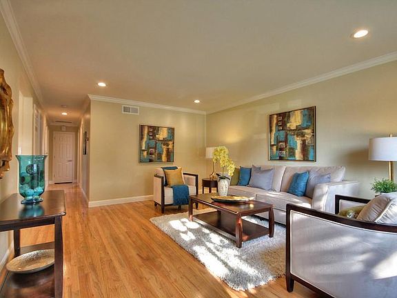 5th image of 454 Calado Ave