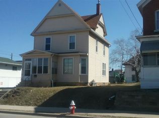 850 Nevada St, Dubuque, IA 52001