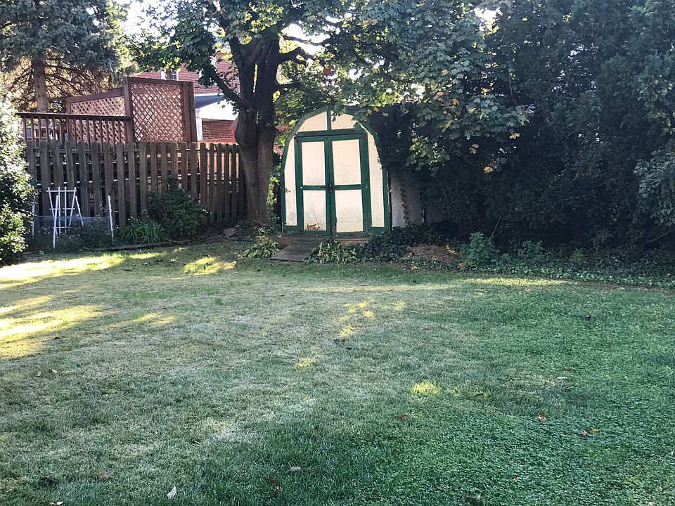 2nd image of 417 Oxford Rd