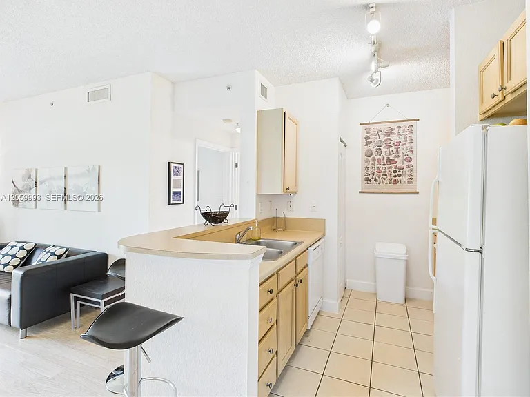 6001 SW 70th St #455 — Photo 6