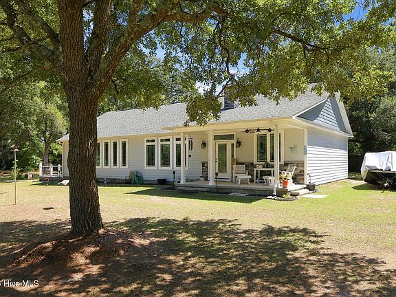 3rd image of 203 George Taylor Road
