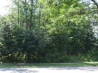 5207 Hedgewood Dr, Midland, MI 48640