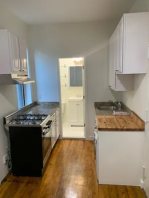 Rented by Skyline Realty LLC II | media 38