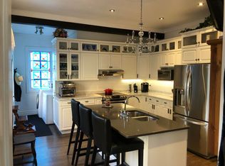 157 Queen St, Digby, NS B0V1A0