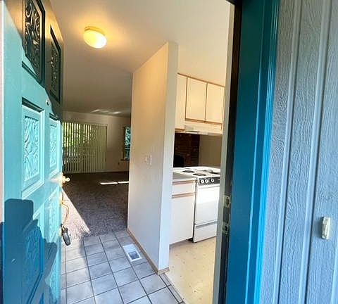 4th image of 4091 NW Country Ln #2