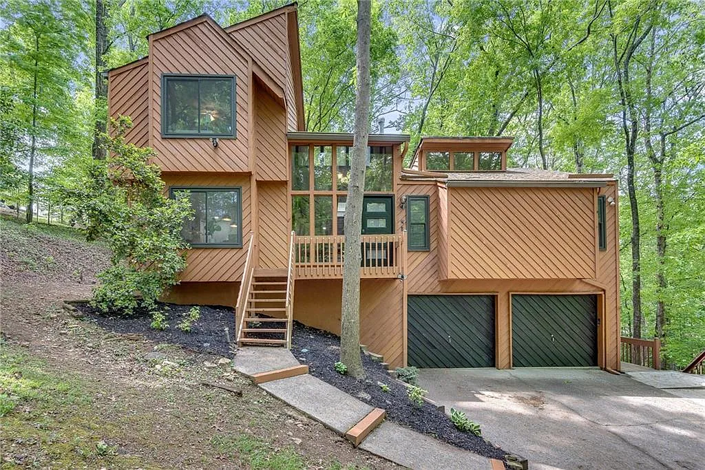 3 bed, 3.5 bath, 2568 sqft, $3,500 — Photo 1