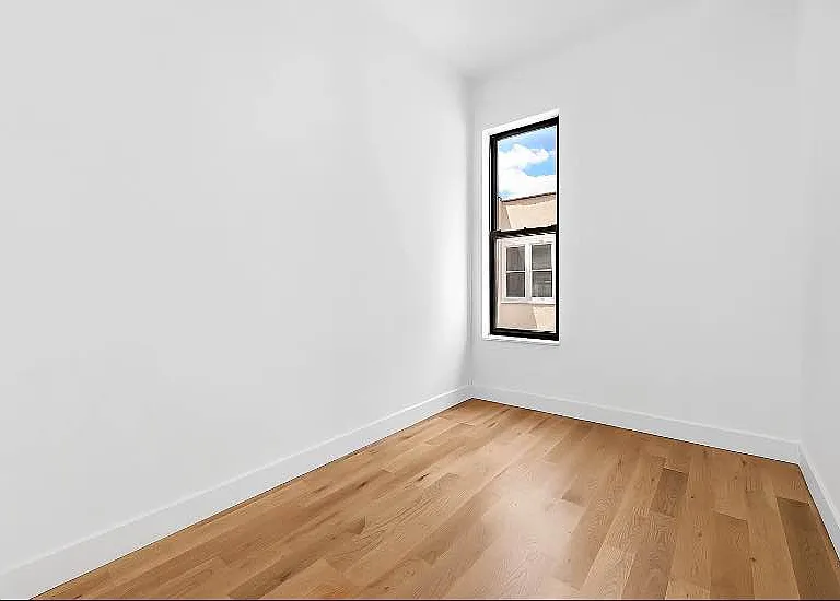 25-11 34th St #3B — Photo 5