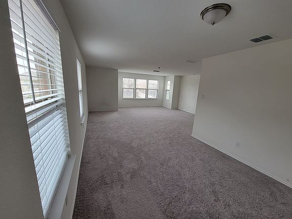 5th image of 4633 Teverola Dr