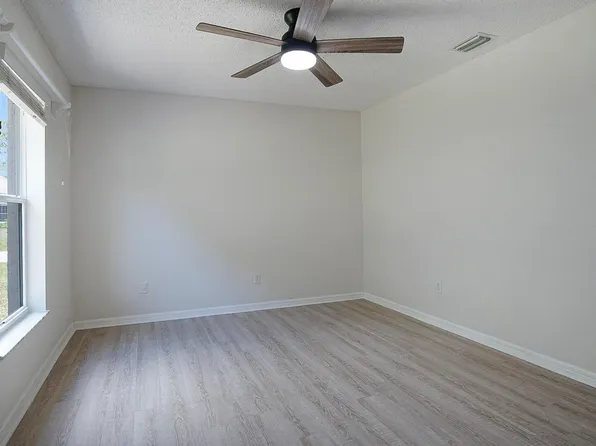 1592 SW Dow Lane, Port St Lucie, FL 34953
