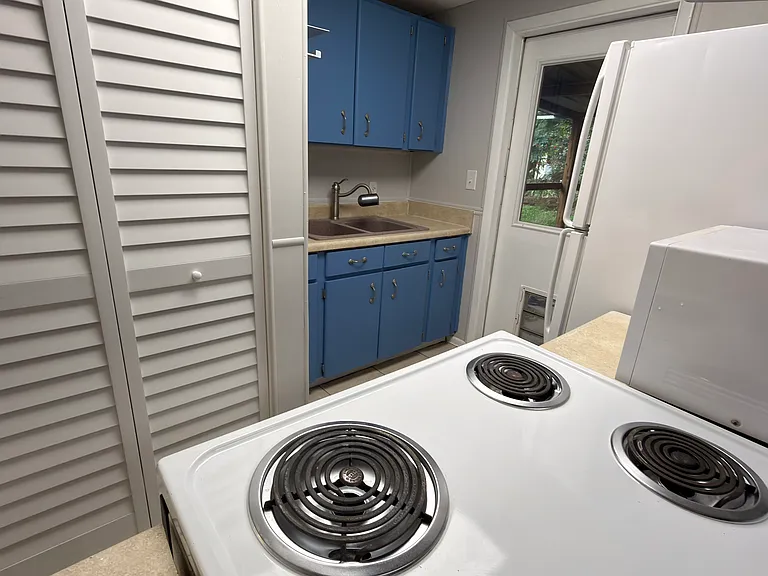 1116 Grantwood Ave — Photo 10