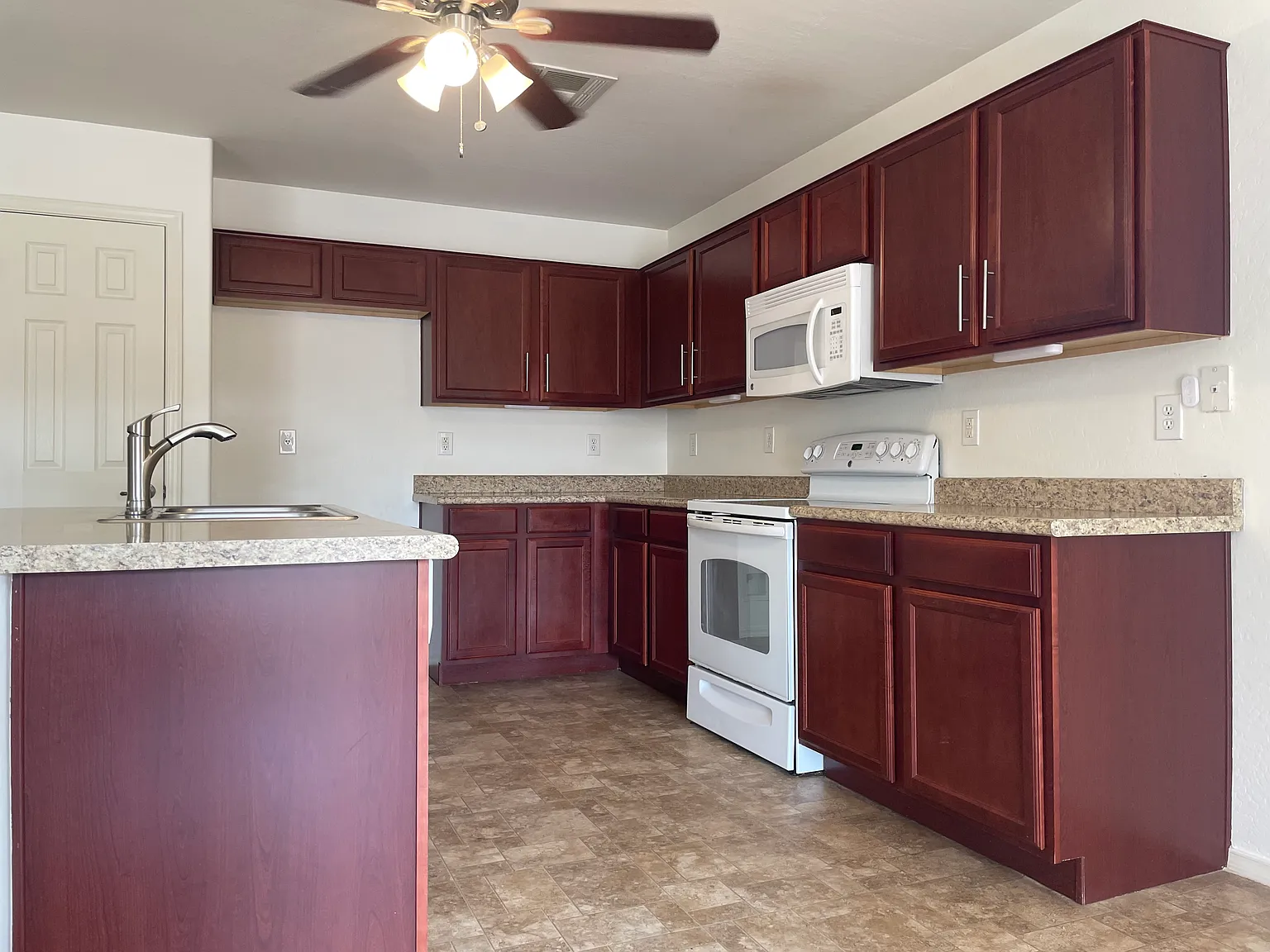36853 W Giallo Ln — Photo 4