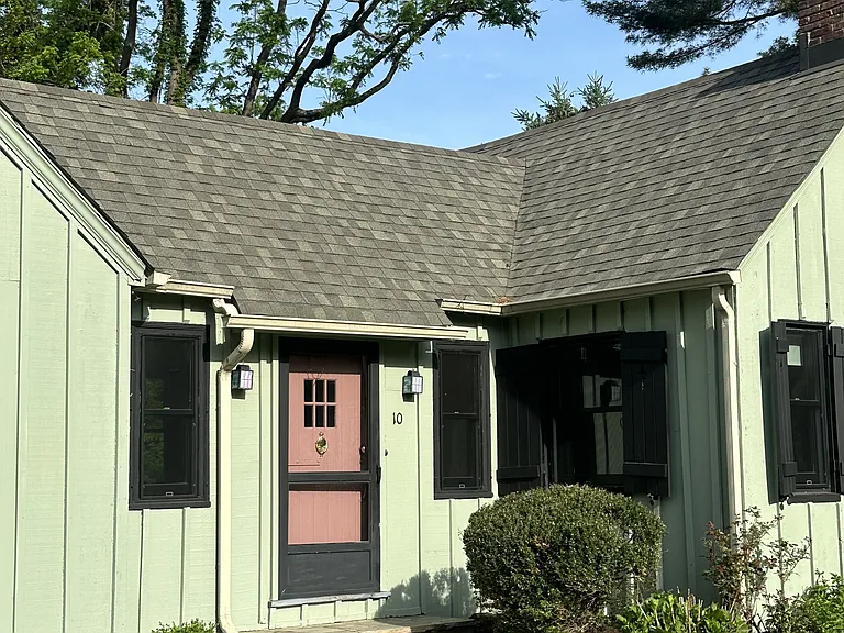 10 Hillspoint Ct — Photo 2
