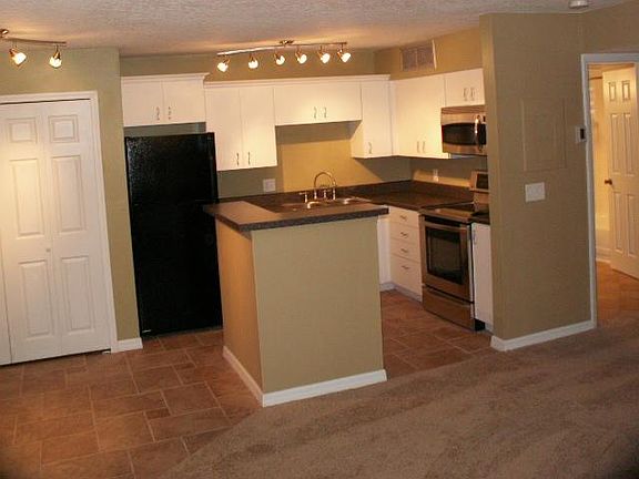 Kitchen with Island