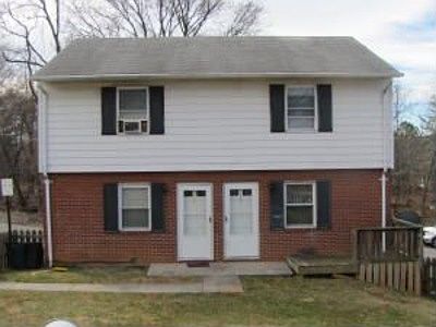 2nd image of 307 E Augusta Ave #309