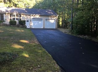 7 Balsam Ln, Kennebunk, ME 04043