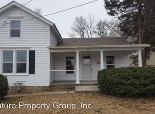 928 S State St, Lockport, IL 60441