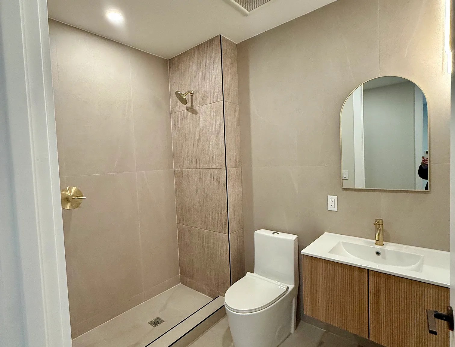 1600 Fulton St — Photo 2