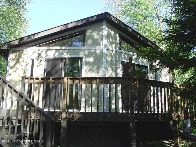 155 Nadine Blvd photo 1