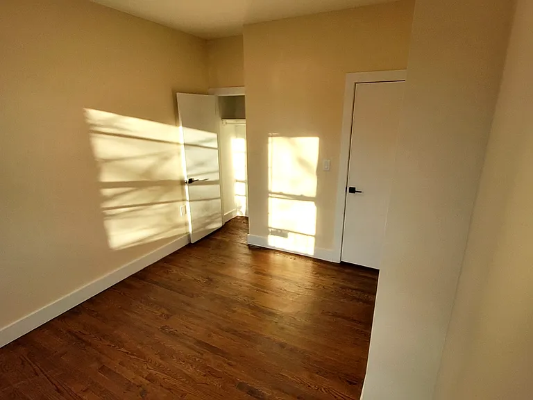 165 Danforth Ave #3 — Photo 9