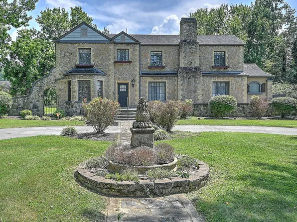 408 W G St, Elizabethton, TN 37643