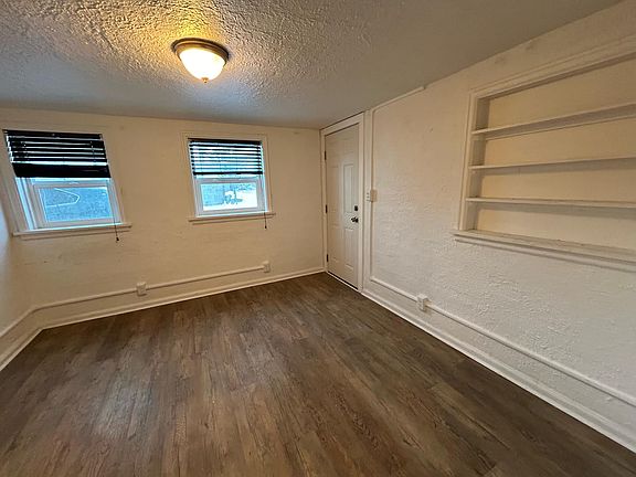 2nd image of 938 W Wyeth St #1