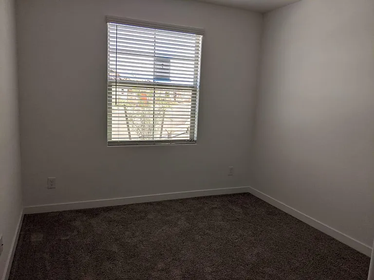 7514 S 22nd Ln — Photo 12