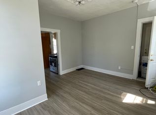 113 Bedford St #1F, Abington, MA 02351