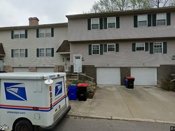 1322 Cedarwood Dr #59D, Kent, OH 44240