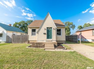 1415 Lake St, Pekin, IL 61554