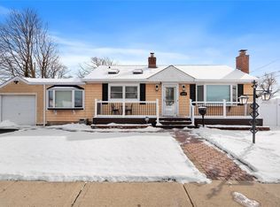 600 Arlington Rd, West Babylon, NY 11704