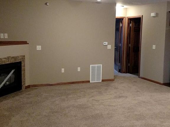 4th image of 4036 Nicholas Dr #8-4036-8
