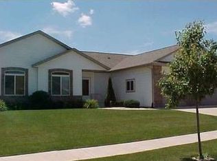 238 S Main St, Jefferson, WI 53549