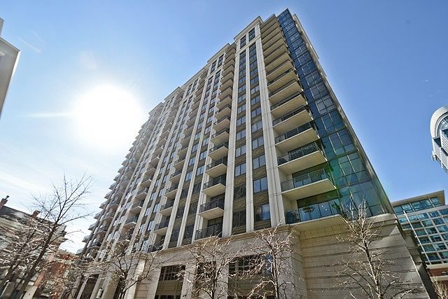 1st image of 1322 S Prairie Ave Unit 304