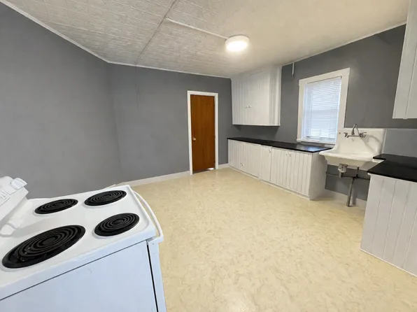 3 Weston St, 3 Weston St #2, Randolph, VT 05060