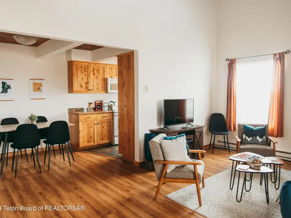 755 E Hansen Ave APT 304, Jackson, WY 83001
