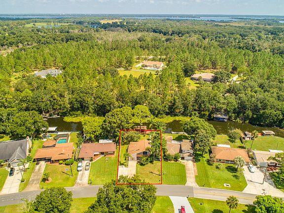 5th image of 28123 Lois Dr