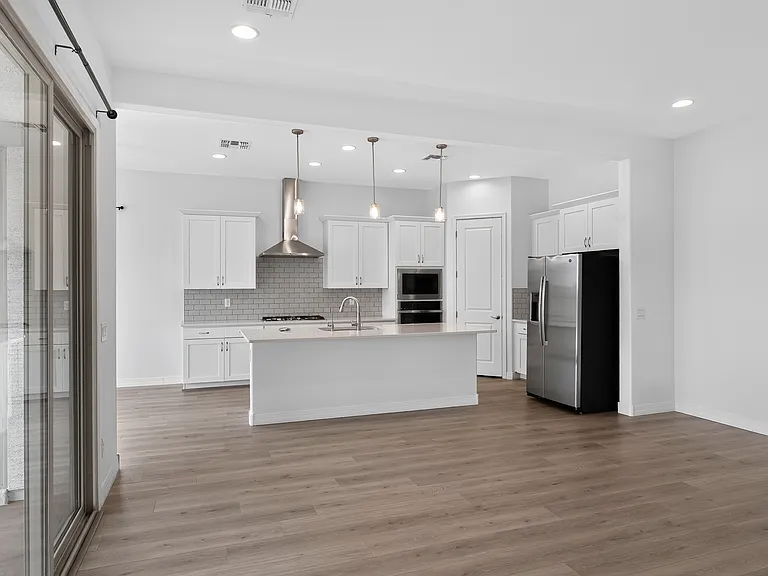 12013 W Marguerite Ave — Photo 3