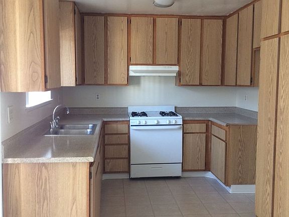 4th image of 10612 Mills Ave #113