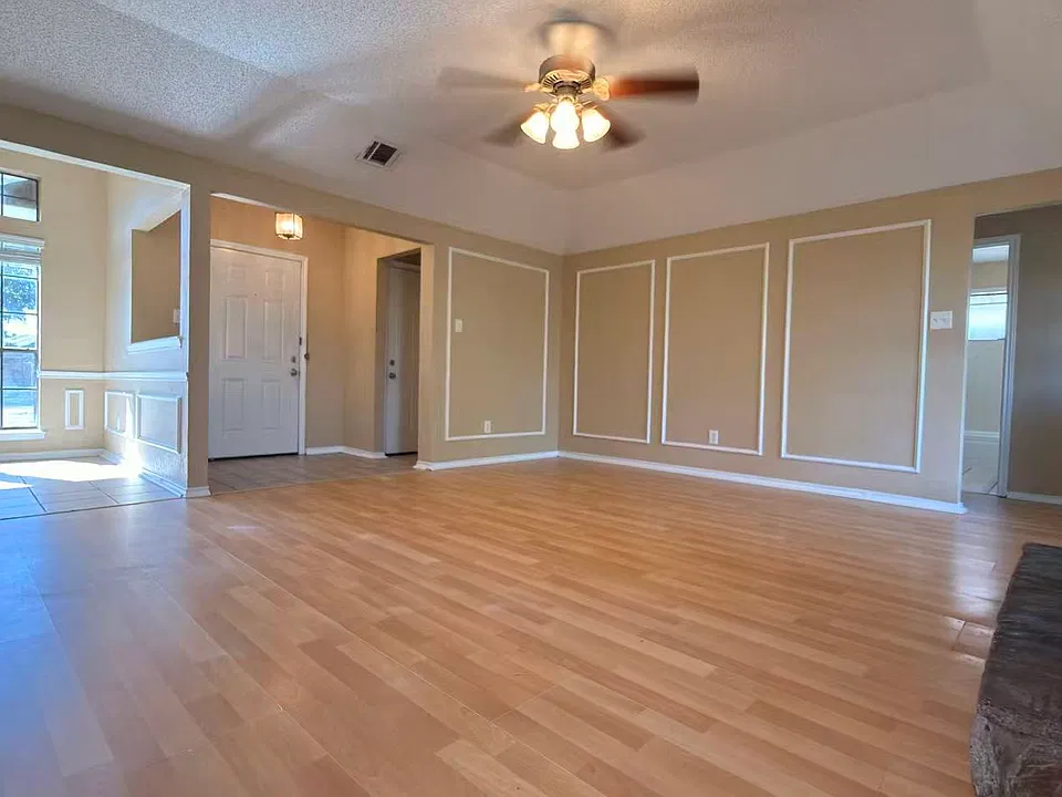 7213 Colgate Ln