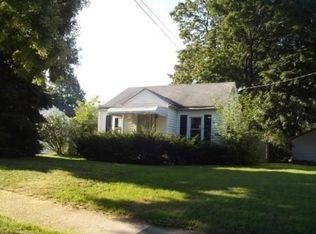 564 Armstrong Rd, Lansing, MI 48911
