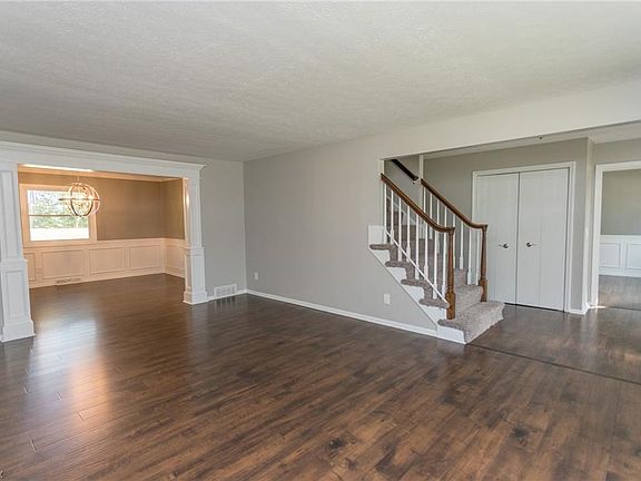 2nd image of 6793 Cheryl Ann Dr